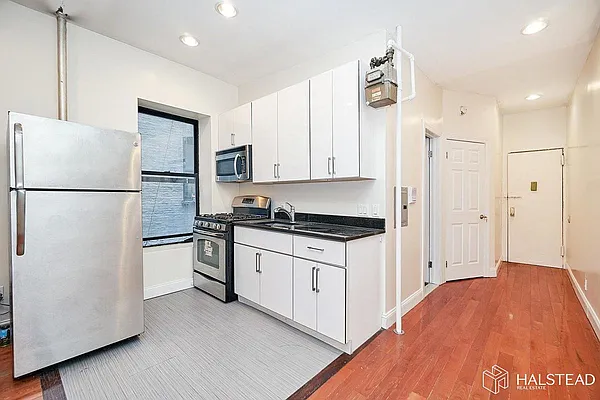 Rented by Halstead Real Estate | media 10