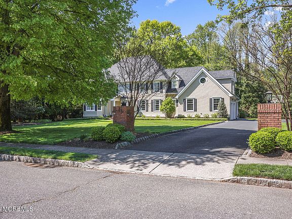 4th image of 89 N Mitchell Place