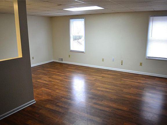 4th image of 395 Union Ave