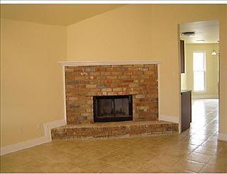 4th image of 3204 Bradbury St