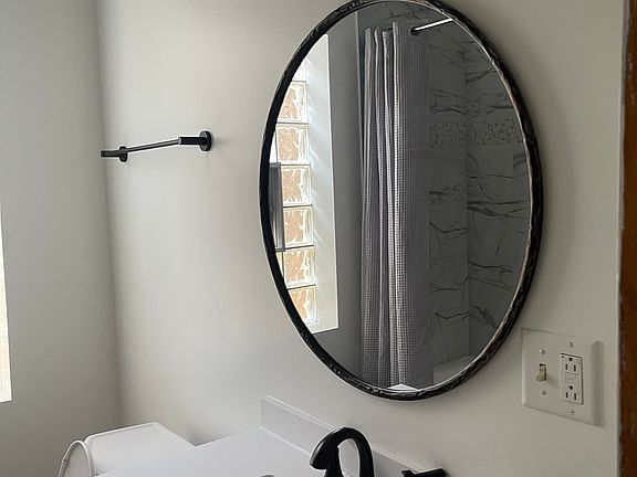 2nd image of 2247 Harvey Ave #1R