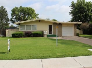 903 E Harding Ave, Garden City, KS 67846