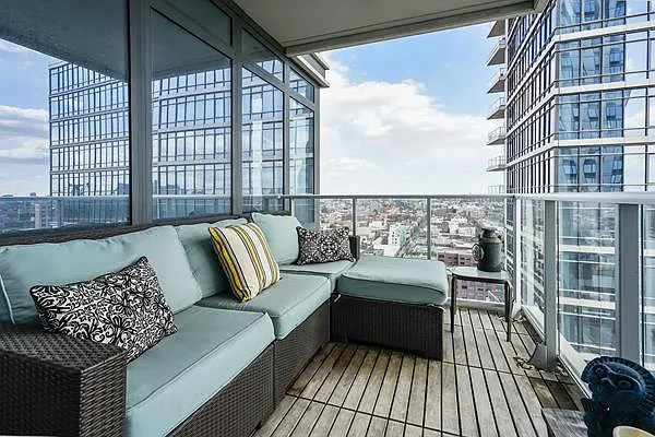 Sold by Avenue Sotheby's International Realty | media 17