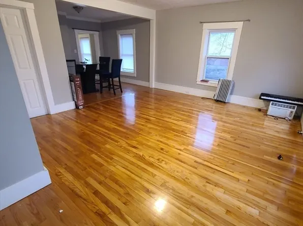 70 Prichard St, Fitchburg, MA 01420