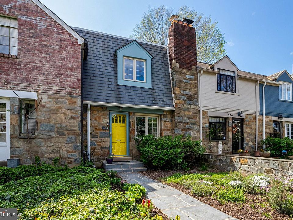 1st image of 708 Devon Pl