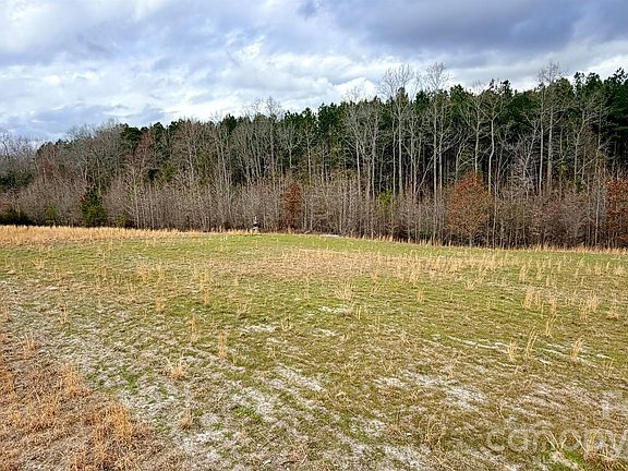 5th image of 505 Shag Rd