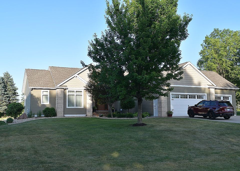 1st image of 2102 13th Ave NE