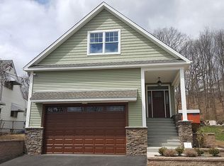 169 Lakeview Ave, Bridgeport, CT 06606