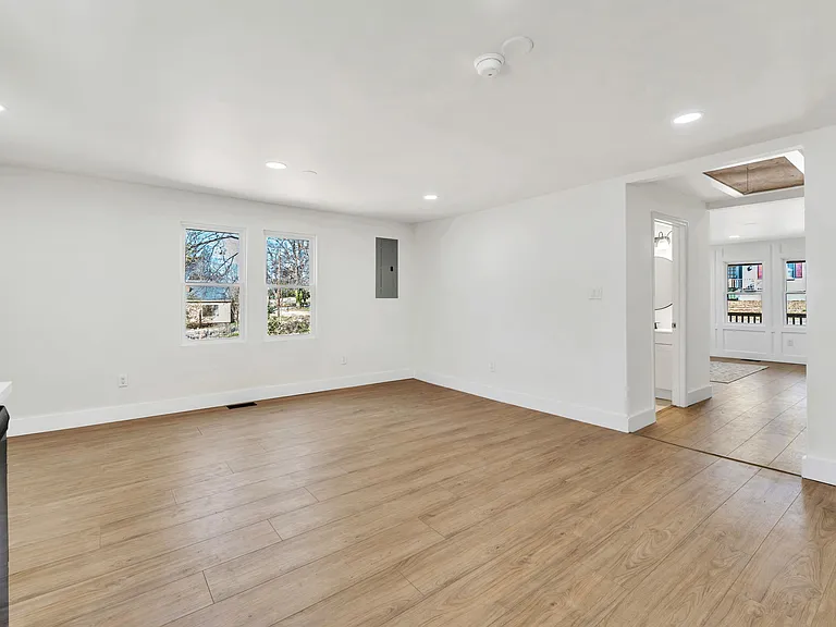 W Fairview Ave — Photo 10
