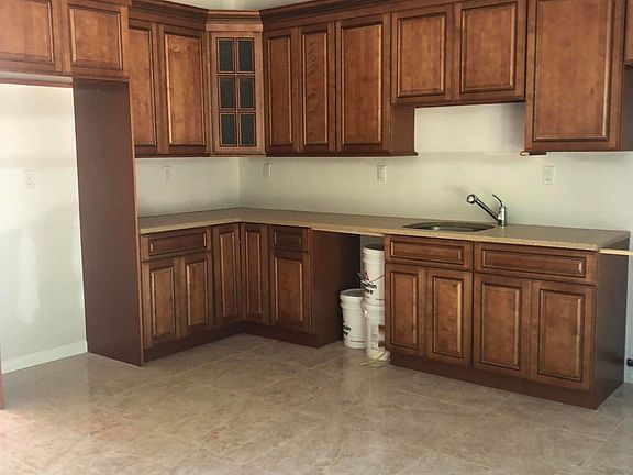 5th image of 40 Eunice Pl