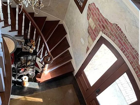 Entry Staircase