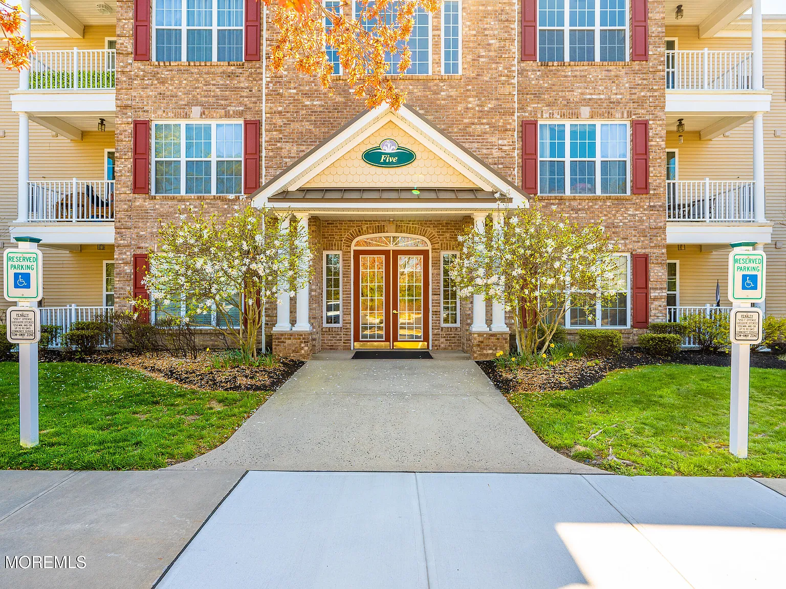 2 bed, 1164 sqft, $2,250 — Photo 4