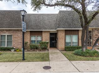 3119 Stonehenge Ln, Carrollton, TX 75006