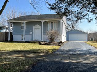 109 N Elm Ln, Glenwood, IL