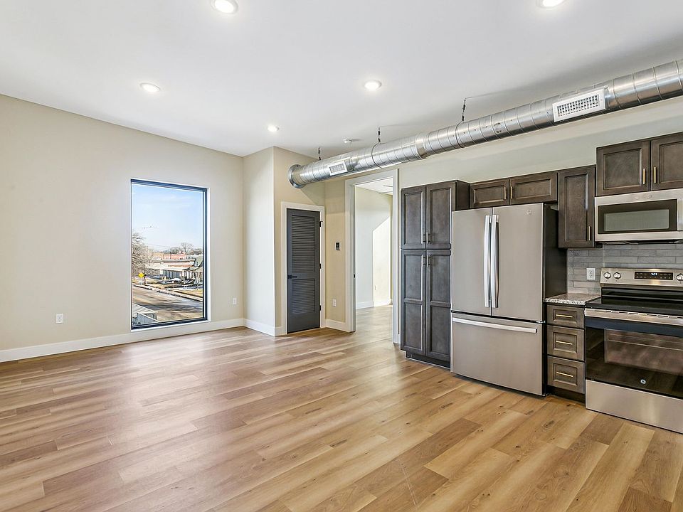 1st image of 212 S Greenwood St #0