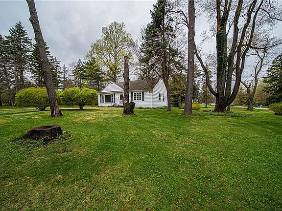 3rd image of 30415 Woodall Dr