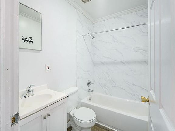 5th image of 4009 Haverford Ave #1