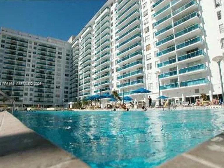 2301 Collins Ave #1507 — Photo 54