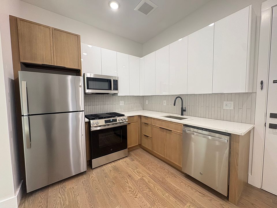 1st image of 40 Lembeck Ave #200