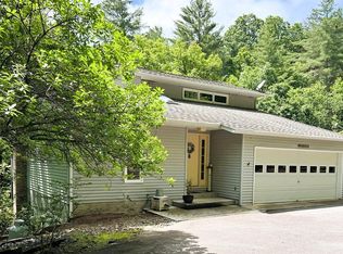 746 Mission Dam Rd, Hayesville, NC 28904