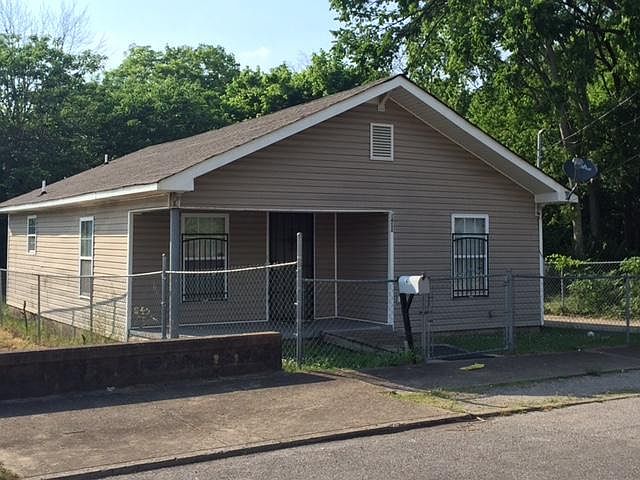 1st image of 2411 Taylor St
