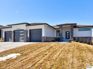 10210 S 188th St, Omaha, NE 68136