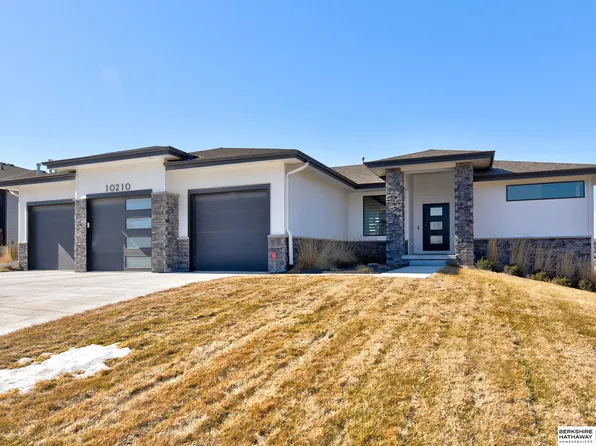 10210 S 188th St, Omaha, NE 68136