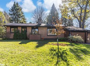 255 Fraser St, Gravenhurst, ON P1P1C9