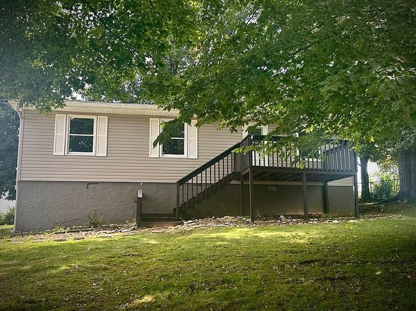 172 Village Ln