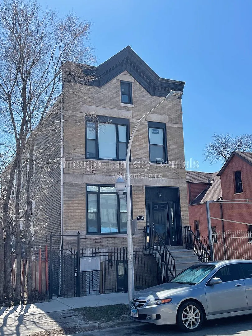 2 bed, 1.0 bath, $1,550 — Photo 1