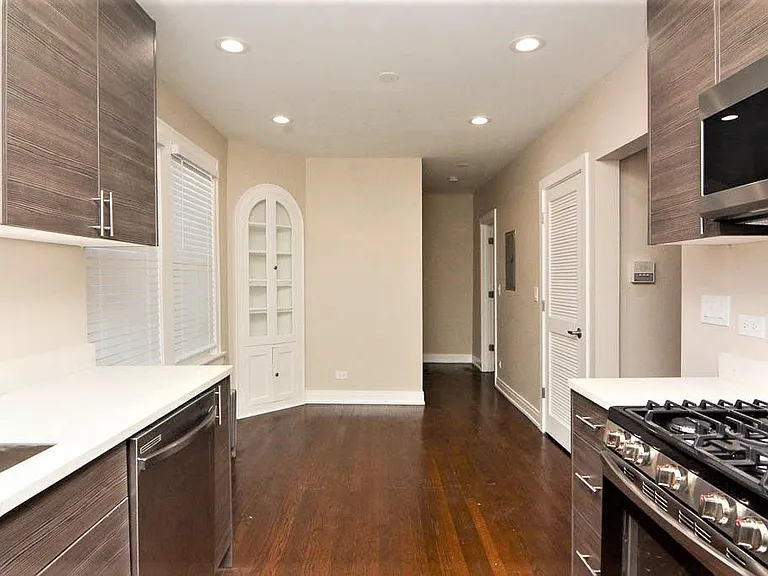 1434 W Farragut Ave #2C — Photo 5