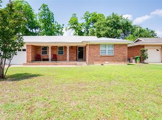 408 Patricia Rd, Hurst, TX 76053