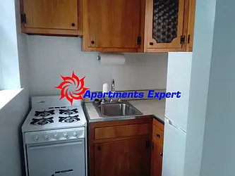 Rented by Jerry F Leazer LREB
