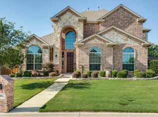 100 Venado Ct, Azle, TX 76020