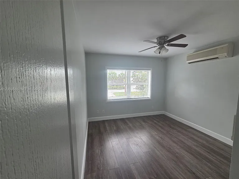 4415 Tyler St — Photo 11