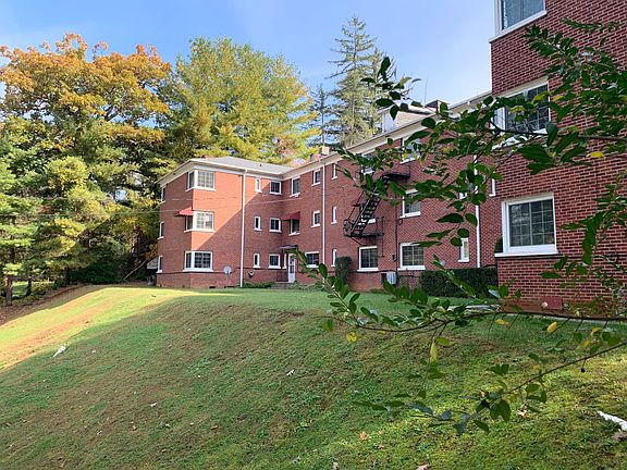 3rd image of 198 Kimberly Ave #7