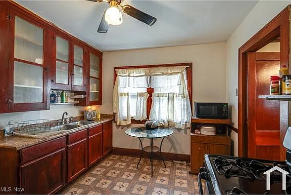 14300 Darwin Ave — Photo 7