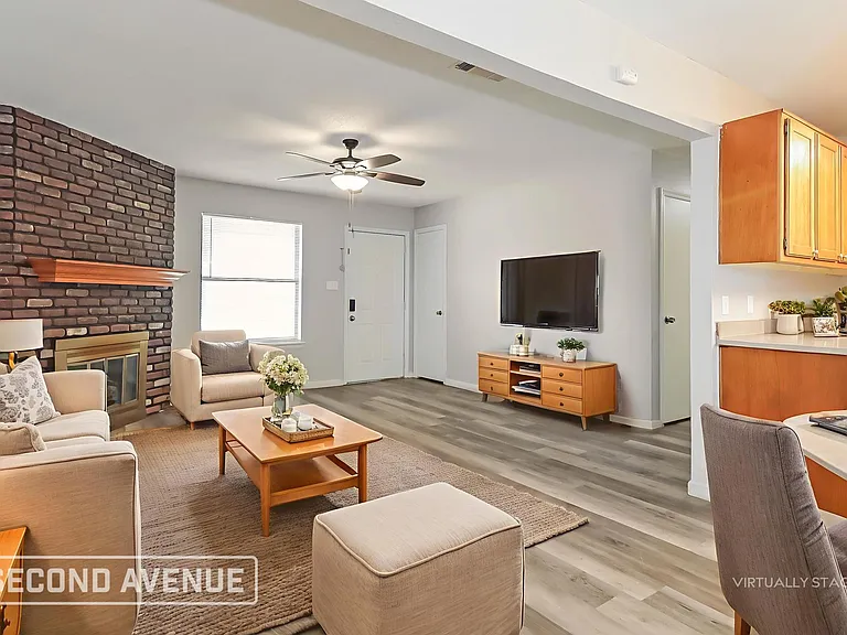 622 Martingale Dr — Photo 2