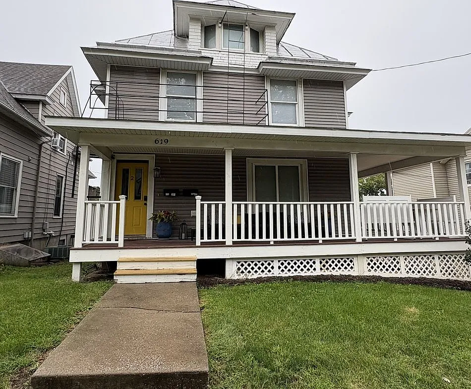 $5,400 | 7 Bedroom, 5 Bathroom Single Family Home | No Pets* | Available for August 1st, 2027 Mov... — Photo 1