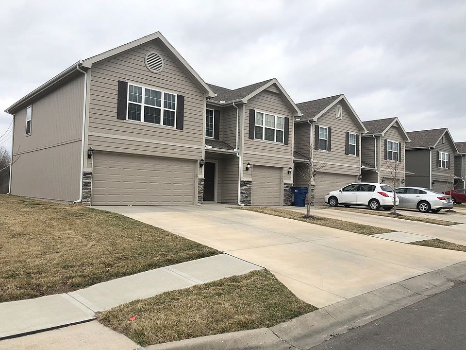 1st image of 1500 NE Erin Ct