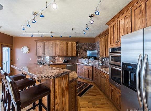 4th image of 1365 Pinnacle Dr