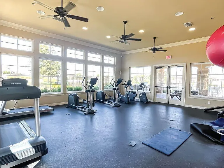 16445 Marcello Dr — Photo 36