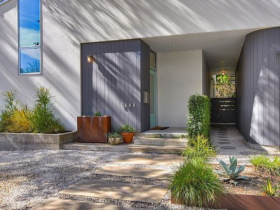 4th image of 3006 Fontana Dr