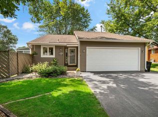 1384 Viewcrest Rd, Shoreview, MN 55126