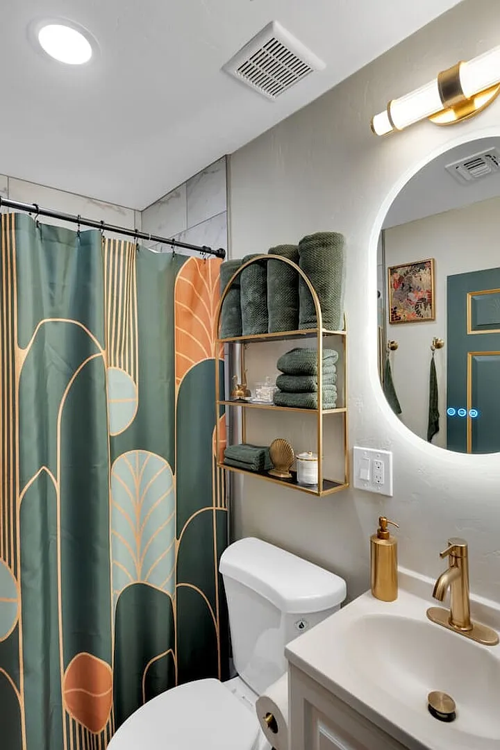 Low Cleaning Fee - Themed 1920's Gatsby Getaway — Photo 4