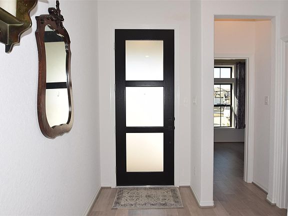 3rd image of 19303 Hackberry Hollow Trl