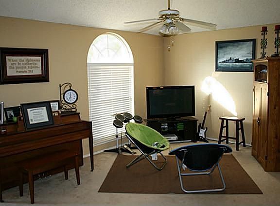 2nd image of 5832 Poole Dr