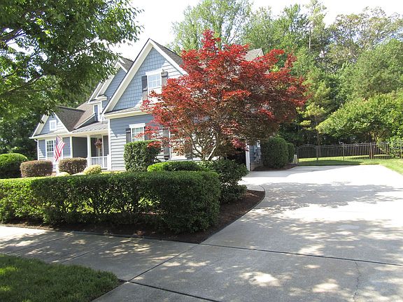 2nd image of 2084 Kittridge Dr