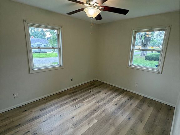 4th image of 1126 N University Ave