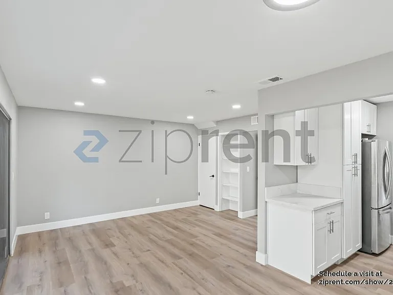 1804 Holland Dr — Photo 11